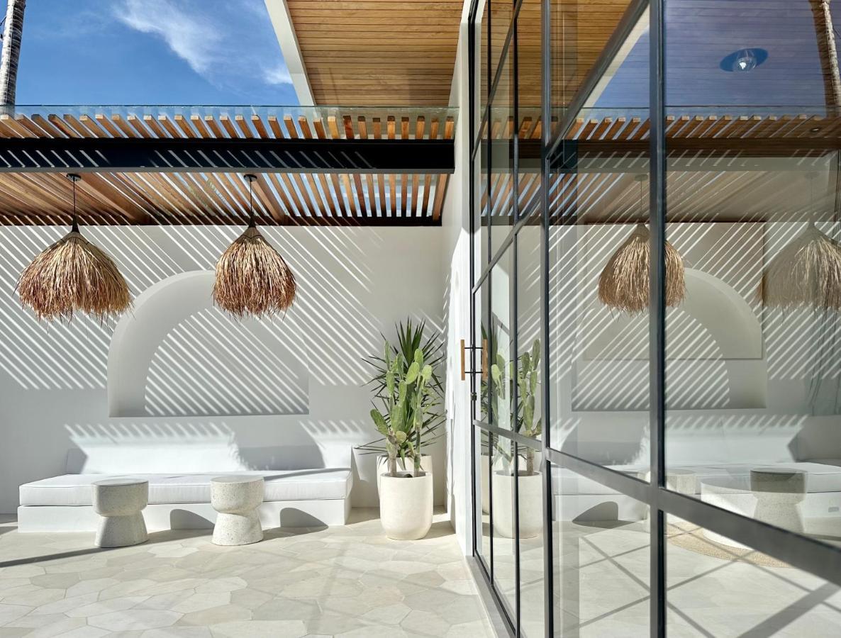 The Suites By The Young Villas Uluwatu  Ngoại thất bức ảnh